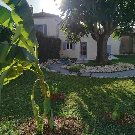 Holiday home Ty Veron, Labellise Pmr Asnieres-la-Giraud